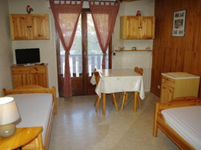 Studio 2 pers avec balcon est spacieux, centre station proche thermes et télécabine, parking inclus - FR-1-512-151